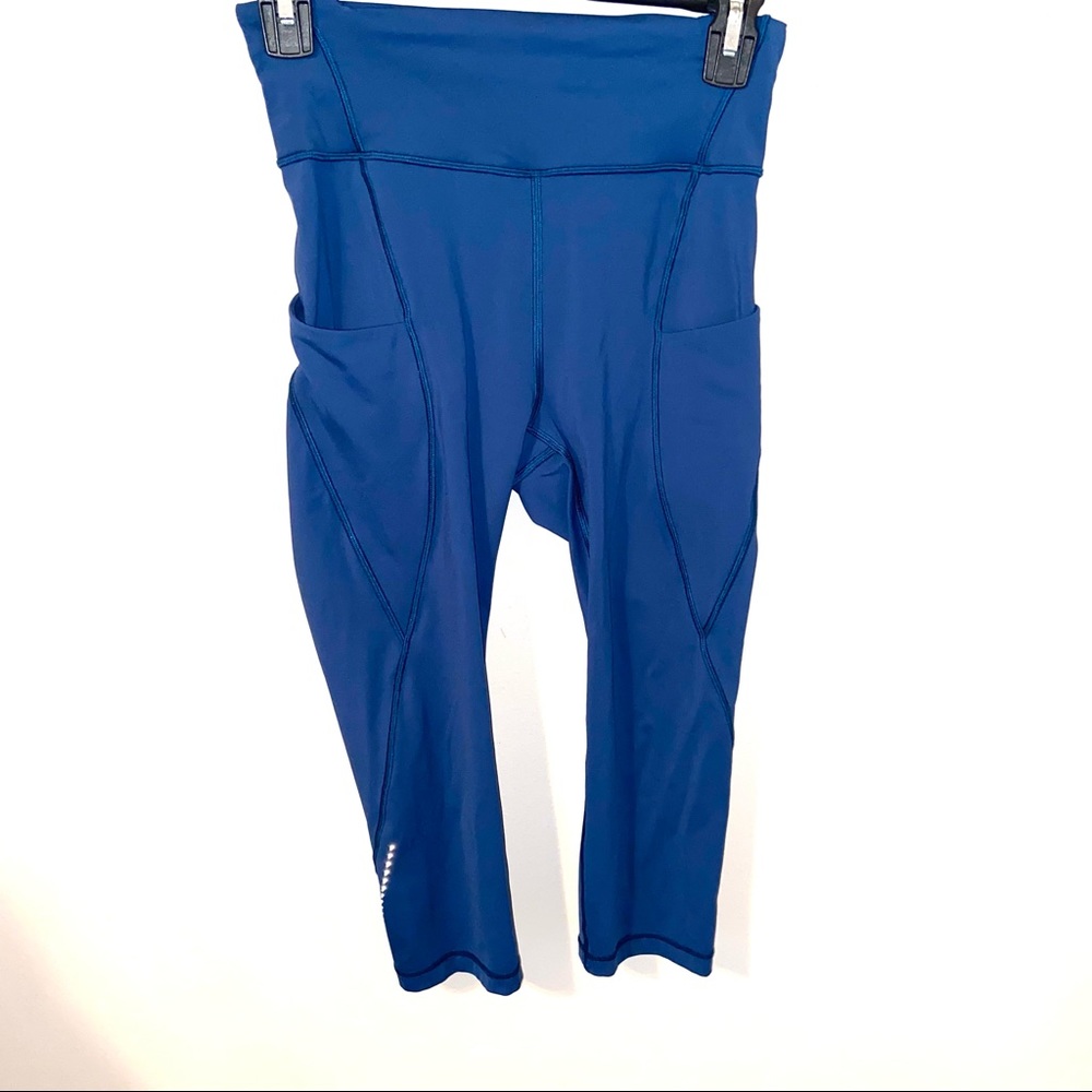 Lululemon blue cropped athletic leggings size 4